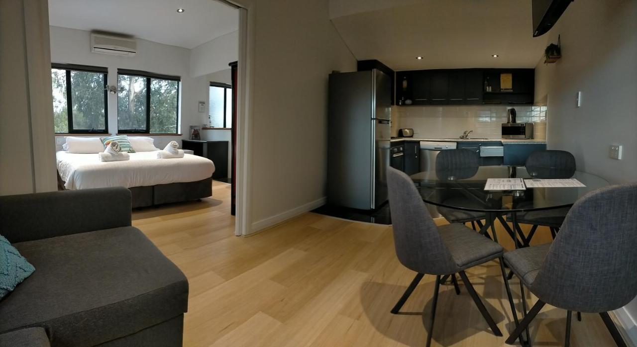 Dunsborough Apartments & Suites Eksteriør billede